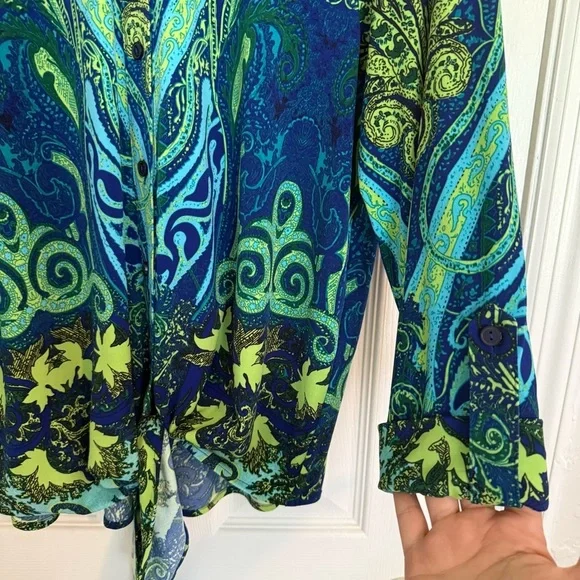 Nygard Women's Green and Blue Paisley Button Down Top - Picture 3 of 6